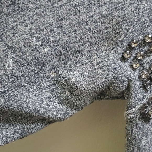 J.CREW - GREY SWTR WITH JEWELLED DETAIL - Picture 6 of 8